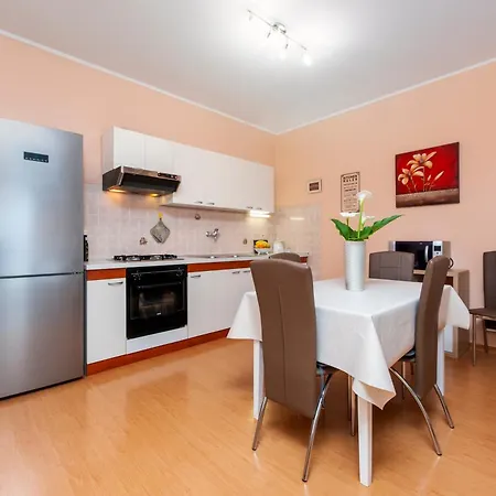 Olea Magica Apartment *